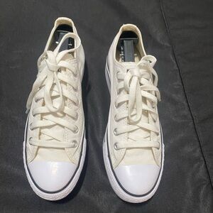 NWOB Converse Chuck Taylor All Star Lift Low White W